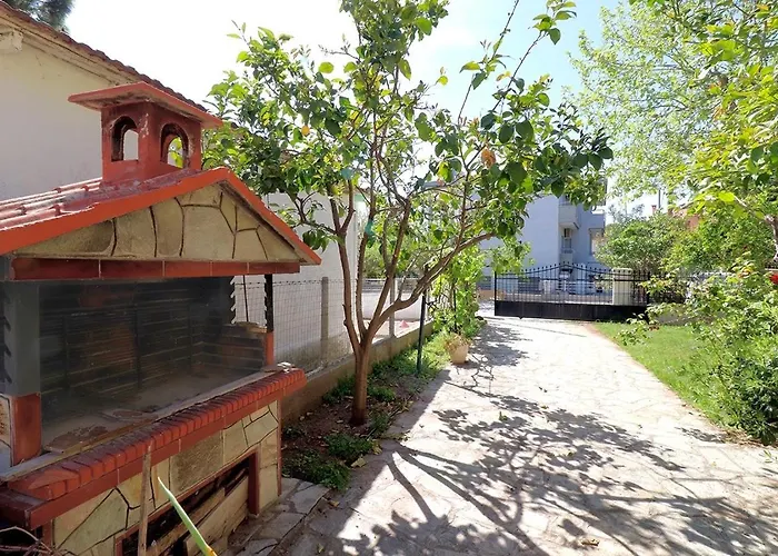 Nikiti Family House